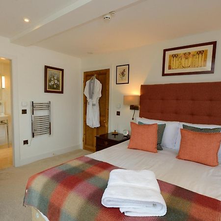 The Lodge At Carrick Castle Estate Cairndow ภายนอก รูปภาพ