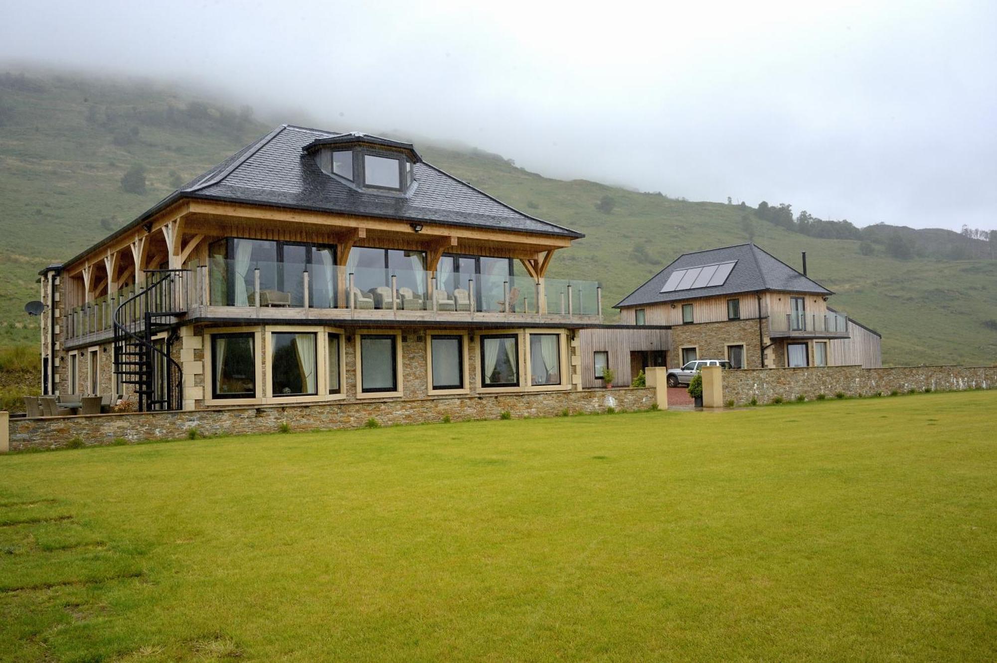 The Lodge At Carrick Castle Estate Cairndow ภายนอก รูปภาพ
